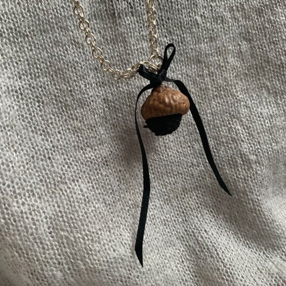 2x25$ 🐿 🍁 CREATION Long necklace - Acorn with Black pompom - silver tone chain - Picture 8 of 9